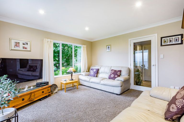 Photo of property in 186 Gladstone Road North, Mosgiel, 9024