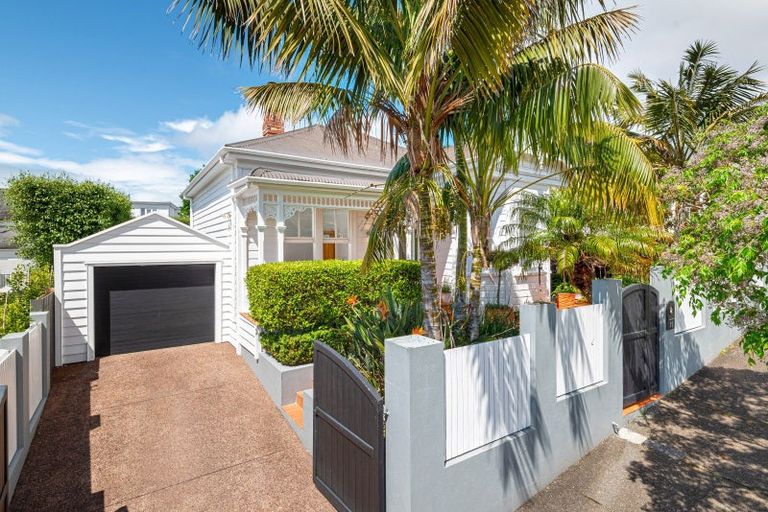 Photo of property in 73 St Marys Road, Saint Marys Bay, Auckland, 1011