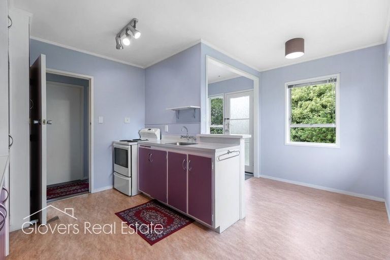 Photo of property in 2/27 Poinsettia Place, Henderson, Auckland, 0610