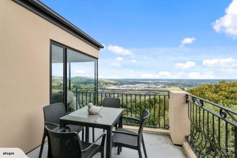 Photo of property in 2/272 Major Hornbrook Road, Mount Pleasant, Christchurch, 8081