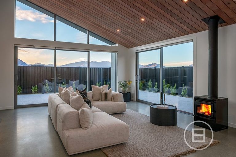 Photo of property in 3 Packer Road, Wanaka, 9382