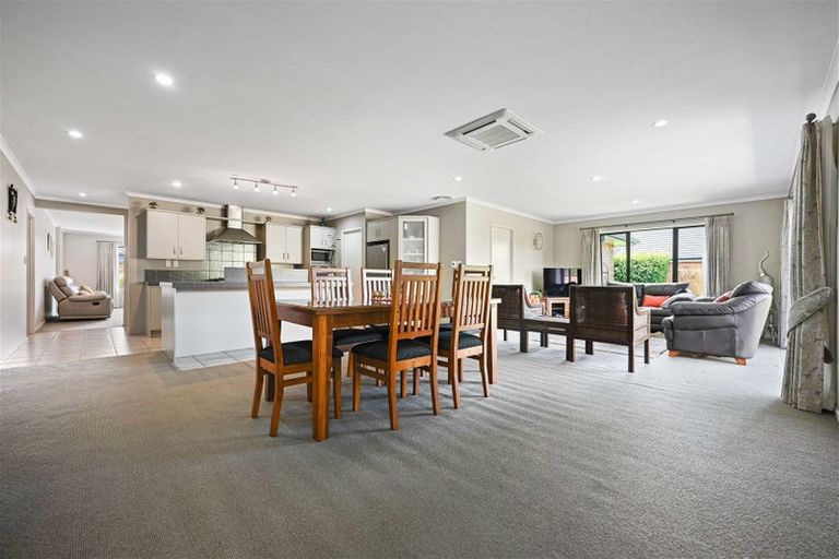 Photo of property in 12 Rosewood Court, Huntington, Hamilton, 3210
