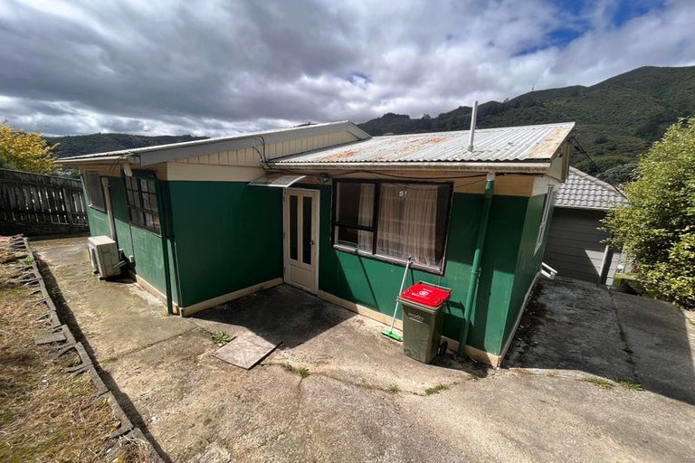 Photo of property in 1/65 Judd Crescent, Naenae, Lower Hutt, 5011