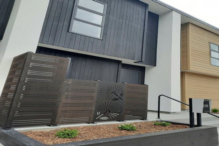 Photo of property in 2/240 Stokes Valley Road, Stokes Valley, Lower Hutt, 5019