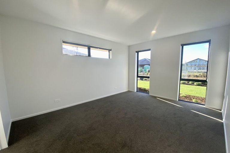 Photo of property in 22 Te Kanawa Lane, Rolleston, 7615