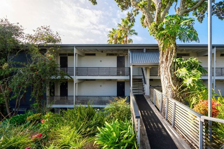 Photo of property in 3/73 Princes Street, Northcote Point, Auckland, 0627