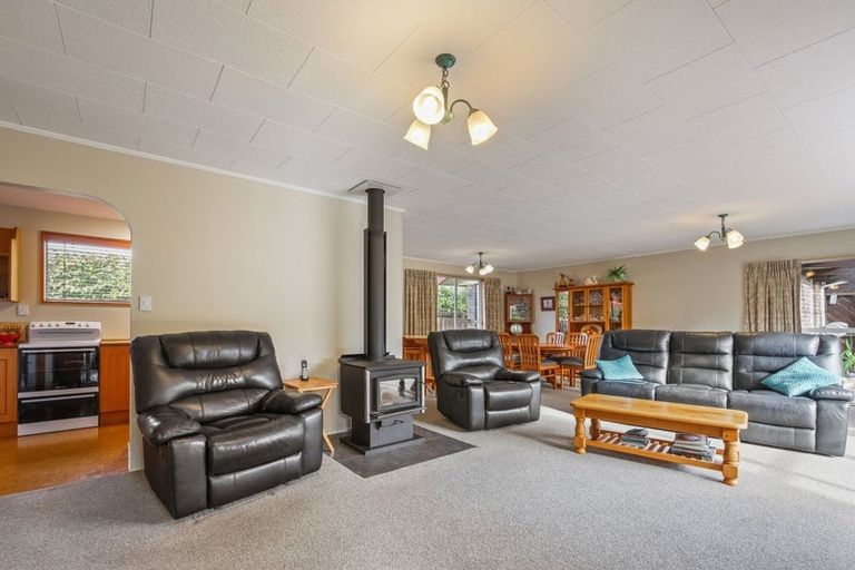 Photo of property in 16 Regent Avenue, Rangiora, 7400