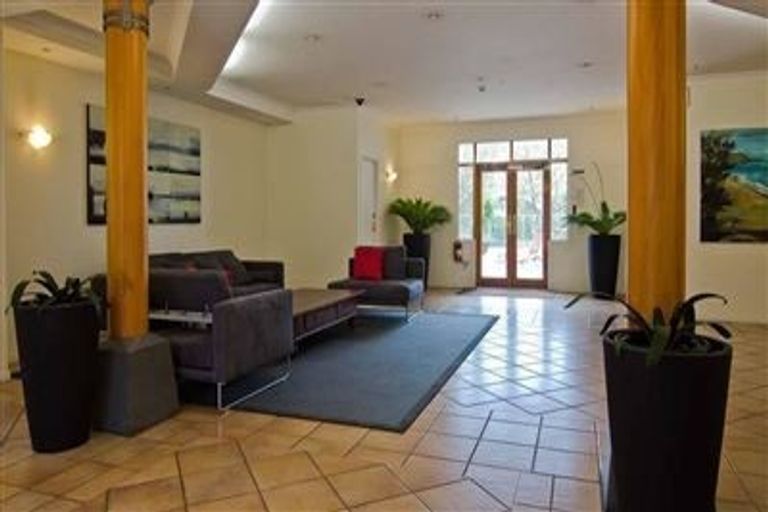 Photo of property in Highgate Towers, 9c/8 Howe Street, Freemans Bay, Auckland, 1011