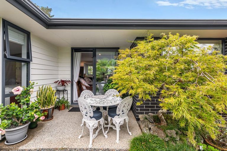 Photo of property in 24 Hooton Drive, Kumeu, 0810