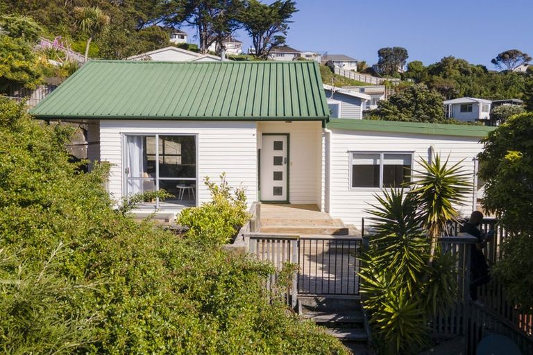 Photo of property in 1 The Spinney, Titahi Bay, Porirua, 5022