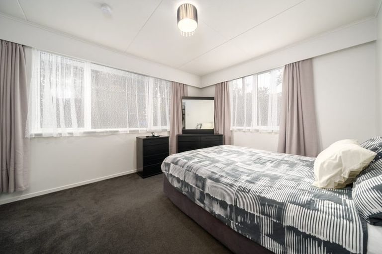 Photo of property in 18 Northumberland Street, Cannons Creek, Porirua, 5024