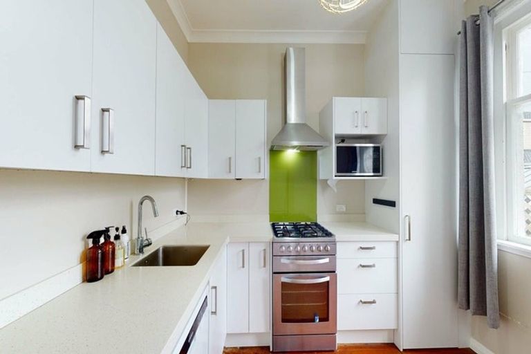 Photo of property in 35 Puriri Street, Miramar, Wellington, 6022