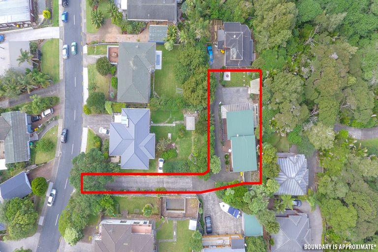 Photo of property in 1/19 Mcdowell Crescent, Hillcrest, Auckland, 0627