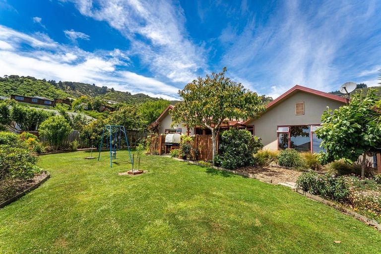 Photo of property in 9 Frenchay Drive, Atawhai, Nelson, 7010