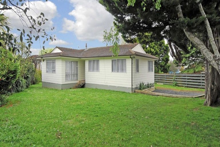 Photo of property in 20 Becker Drive, Weymouth, Auckland, 2103