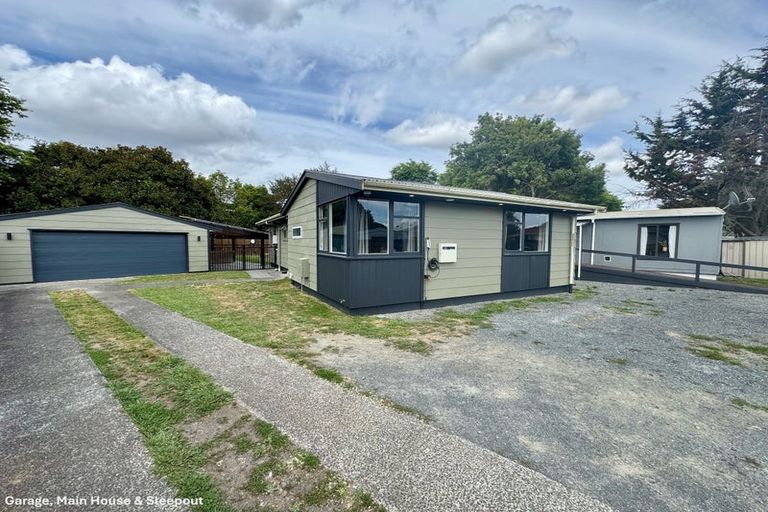 Photo of property in 43 Oakfield Crescent, Pukete, Hamilton, 3200