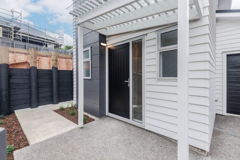 Photo of property in 27c Ranui Terrace, Tawa, Wellington, 5028