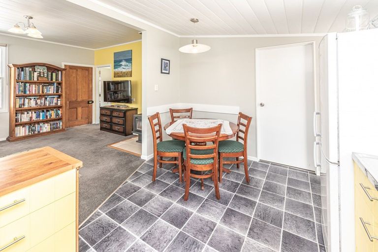 Photo of property in 12 Norfolk Street, Patea, 4520