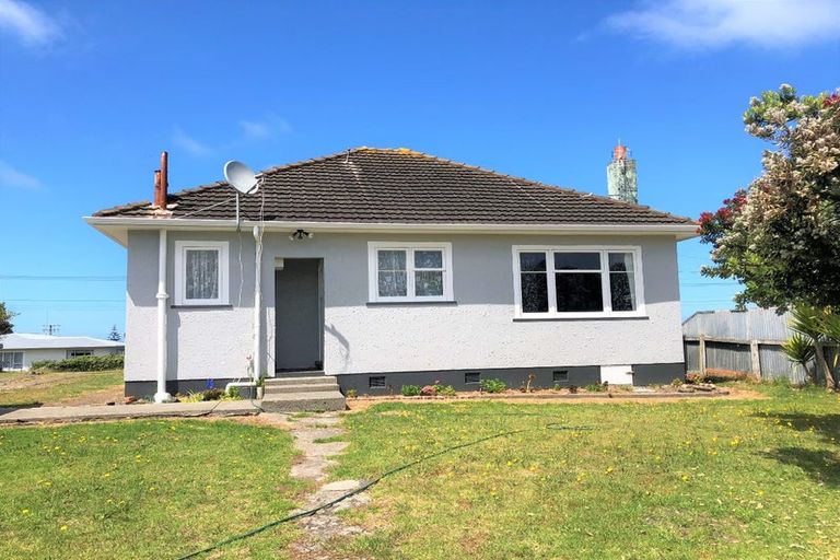 Photo of property in 11a Kowhai Street, Castlecliff, Whanganui, 4501