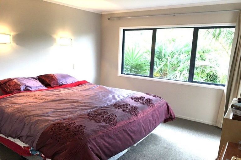 Photo of property in 29 Rifleman Rise, Unsworth Heights, Auckland, 0632