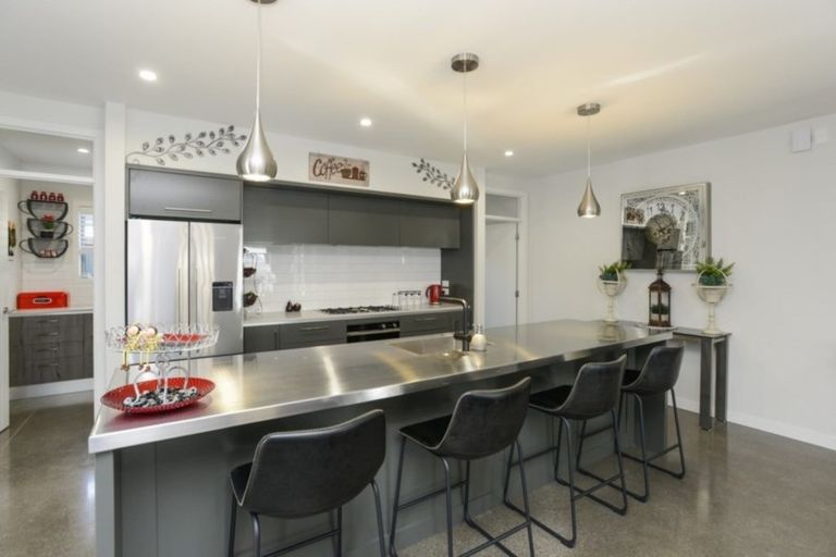 Photo of property in 80 Orotu Drive, Poraiti, Napier, 4112