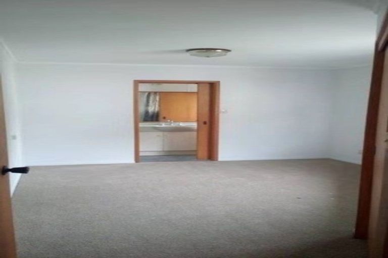 Photo of property in 2/14 Clifton Road, Waiake, Auckland, 0630