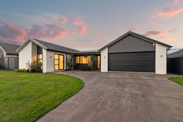 Photo of property in 9 Kingsdowne Drive, West Melton, 7618