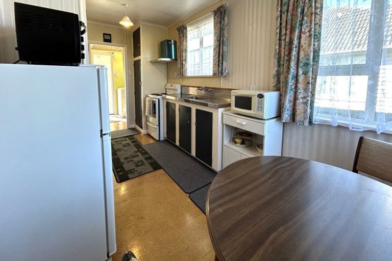 Photo of property in 6 Harlech Street, Oamaru North, Oamaru, 9400