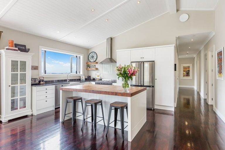 Photo of property in 373 Paremoremo Road, Paremoremo, Auckland, 0632