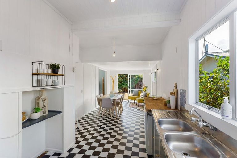 Photo of property in 4 Hokio Road, Hokio Beach, Levin, 5571