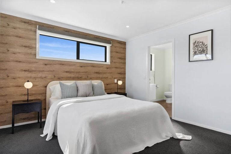 Photo of property in 6 Avalanche Place, Wanaka, 9305