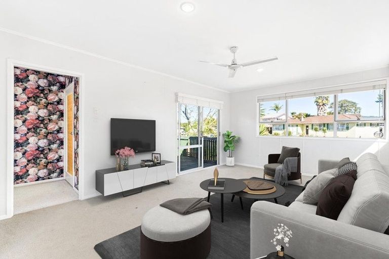 Photo of property in 4 Spode Place, Henderson, Auckland, 0612