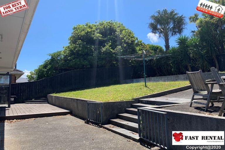 Photo of property in 9 Elliott Avenue, Bayview, Auckland, 0629