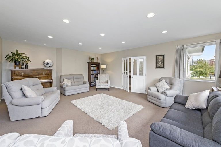 Photo of property in 12 Churchill Drive, Rangiora, 7400