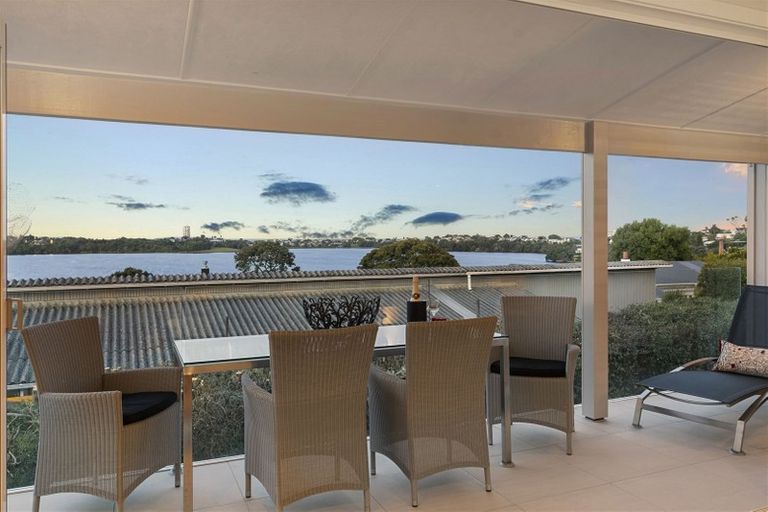 Photo of property in 4/29 Pupuke Road, Takapuna, Auckland, 0622