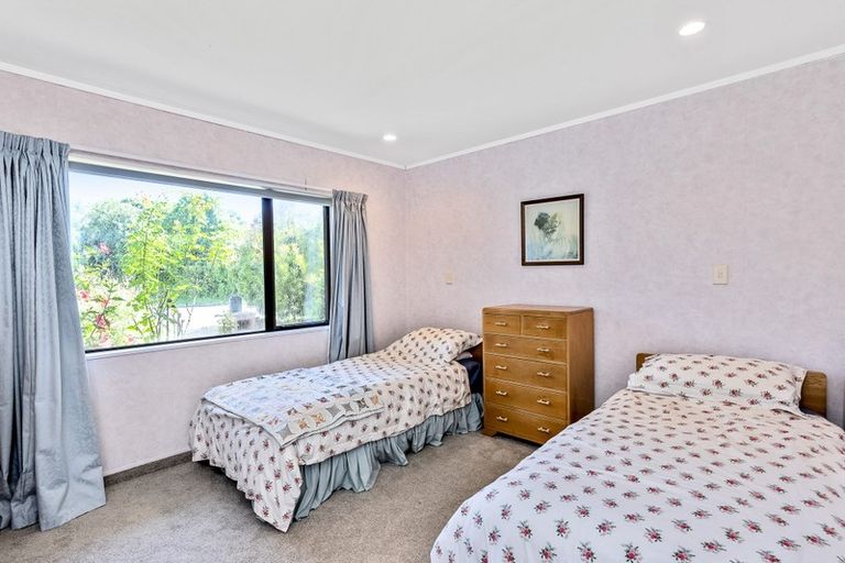 Photo of property in 60 The Drive, Paraparaumu Beach, Paraparaumu, 5032