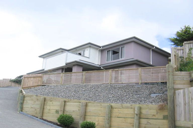 Photo of property in 16 Eastcott Grove, Churton Park, Wellington, 6037