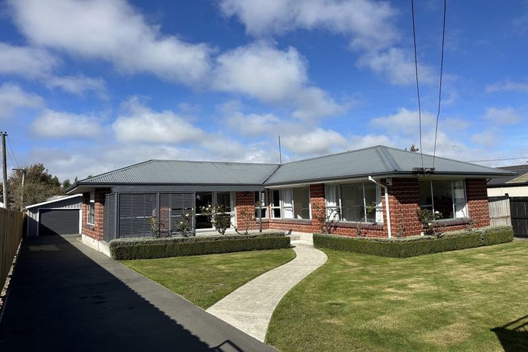 Photo of property in 4 Mcfaddens Road, St Albans, Christchurch, 8052