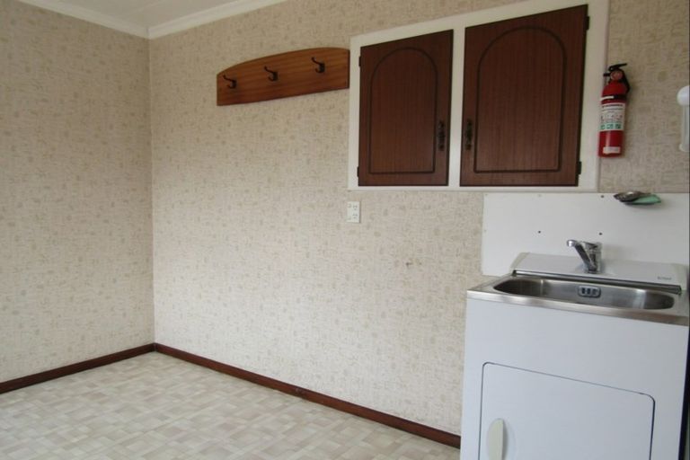 Photo of property in 1 Churchill Place, Waimate, 7924