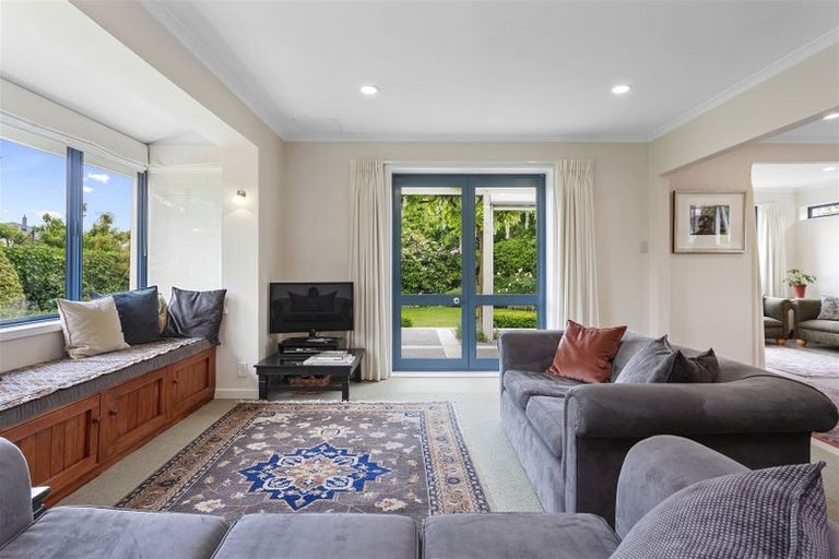 Photo of property in 37 Stanbury Avenue, Somerfield, Christchurch, 8024