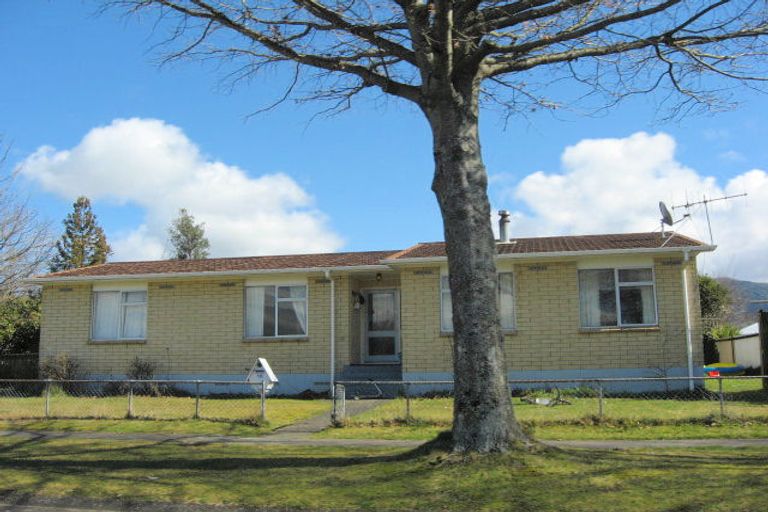 Photo of property in 18 Maria Place, Turangi, 3334