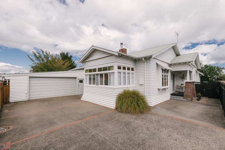 Photo of property in 168 College Street, Awapuni, Palmerston North, 4412