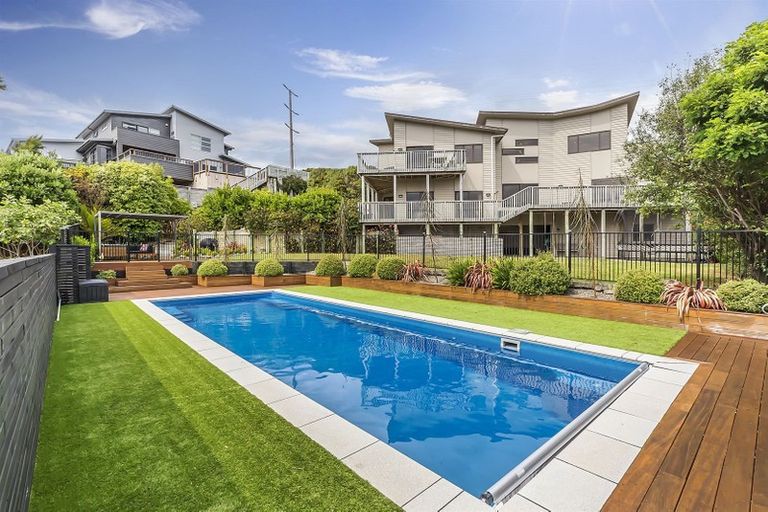 Photo of property in 4 Helm Place, Whitby, Porirua, 5024