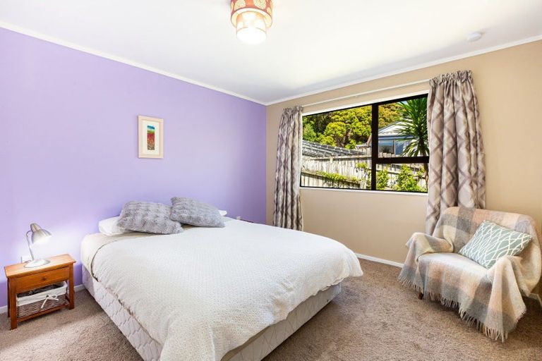Photo of property in 61 Albatross Close, Whitby, Porirua, 5024