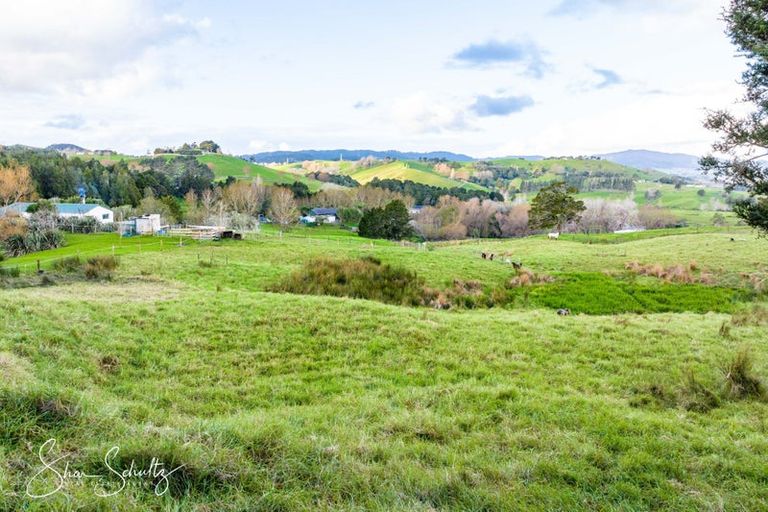 Photo of property in 105 Gorge Road, Maungaturoto, 0520