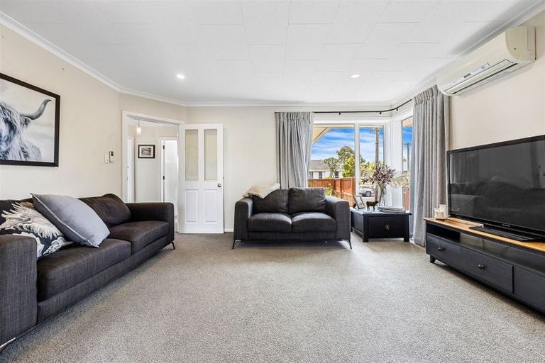 Photo of property in 95 Kendal Avenue, Burnside, Christchurch, 8053