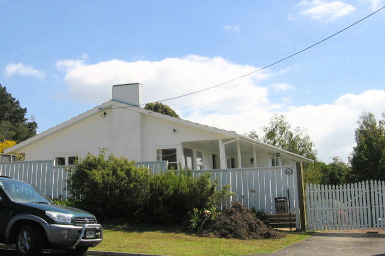 Photo of property in 113 Matipo Road, Mairangi Bay, Auckland, 0630