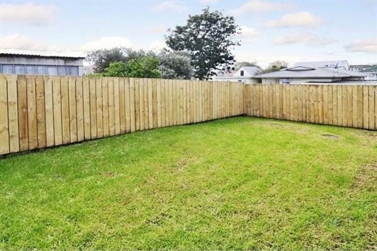Photo of property in 2/34 Druces Road, Wiri, Auckland, 2104