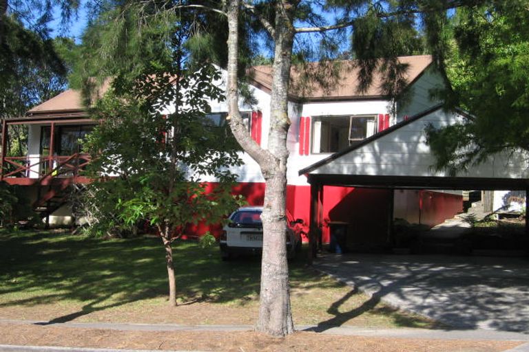 Photo of property in 75 Oaktree Avenue, Browns Bay, Auckland, 0630