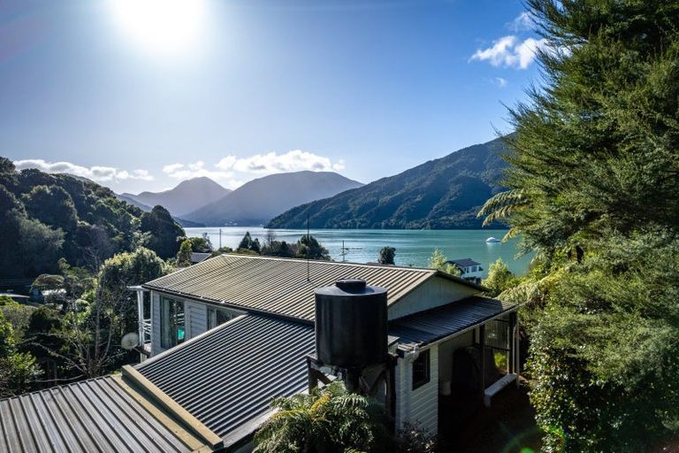 Photo of property in 659 Queen Charlotte Drive, Havelock, Picton, 7281